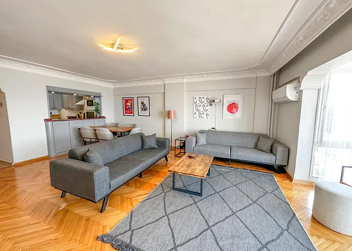 The Next Apart-hotel Esmirna